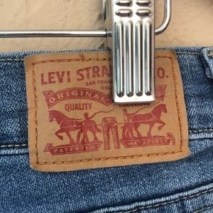 Levi’s 505 straight jeans light wash 12